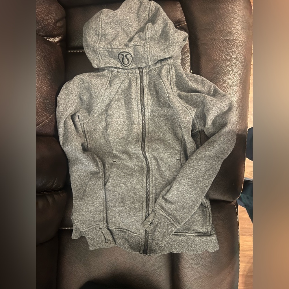 lululemon athletica Heather Gray Full-Zip Hooded Jacket size 4-6 tag is removed
